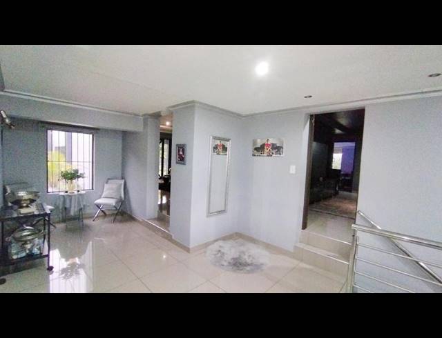 5 BEDROOM HOUSE FOR SALE IN MONTROSE